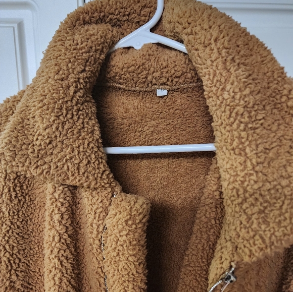 Fuzzy jacket - Picture 2 of 3